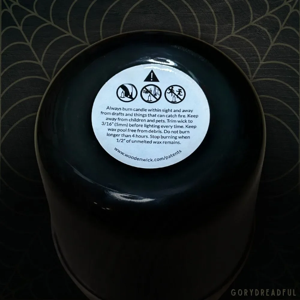 Fangs & Lace Crackling Wooden Wick Candle: Cashmere Pink Sugar Scent